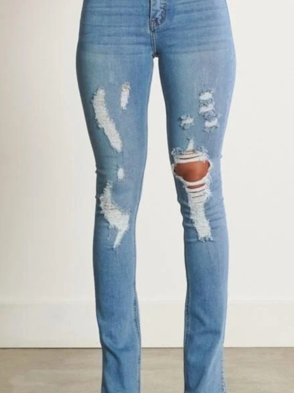 NWT Vibrant M.I.U. Distressed Slit-Hem Bootcut Jeans - Size 5
